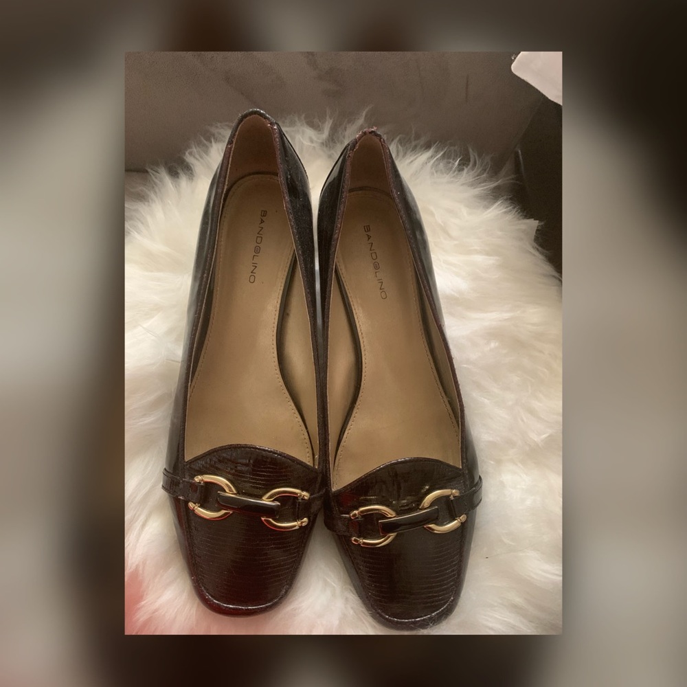 Bandolino patent leather loafer gold top and heel